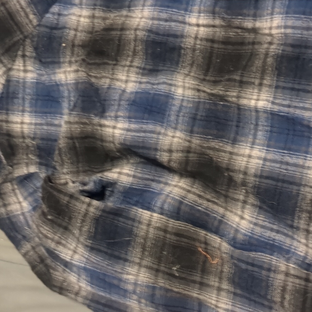 Pendleton Wool Blue and Black Casual Button Down Shirt with Plaid Design - Picture 6 of 6